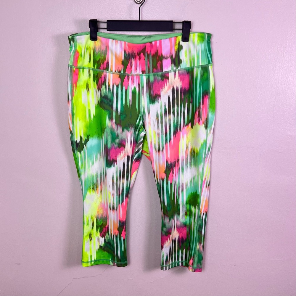 Athleta Wailea Chaturanga Capri Leggings XL Green Pink Multi Activewear Ikat